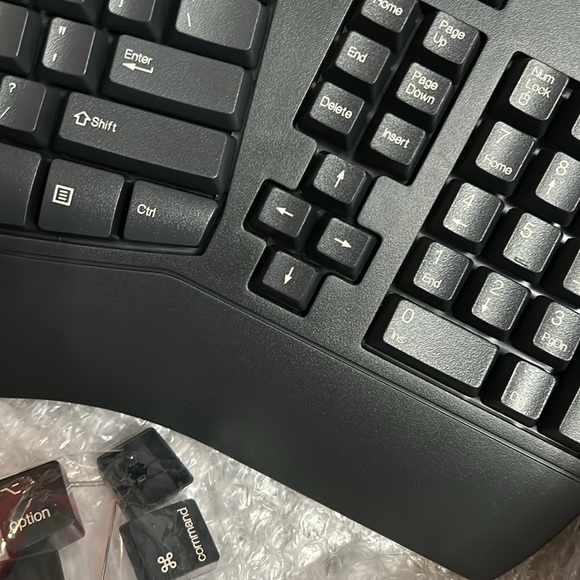 Perixx Periboard-612 wireless ergonomic split keyboard ⌨️ - Picture 9 of 9